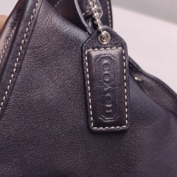 Coach Black Leather Shoulder Bag with Buckle Closure - Picture 6 of 15